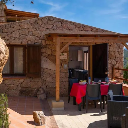 Aparthotel With Swimming-pool In *
